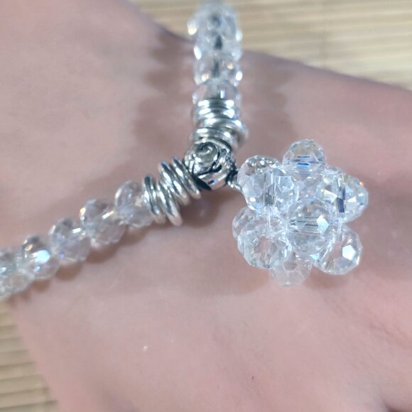 Artisan Clear Faceted Crystal Beads and Bauble Pendant Stretch Bracelet - Picture 3 of 4